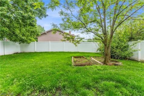 891 Pepperwood Drive Brunswick OH 44212