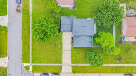 891 Pepperwood Drive Brunswick OH 44212