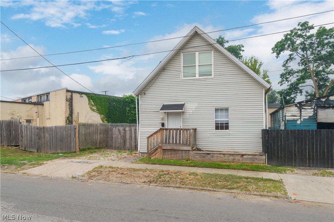 3208 E 66th Street Cleveland OH 44127