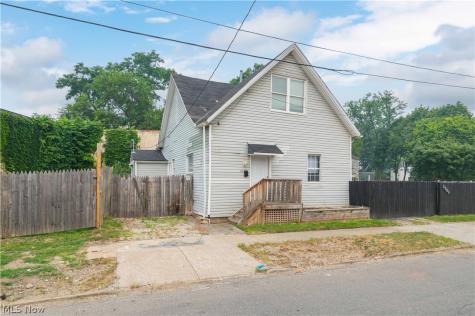 3208 E 66th Street Cleveland OH 44127