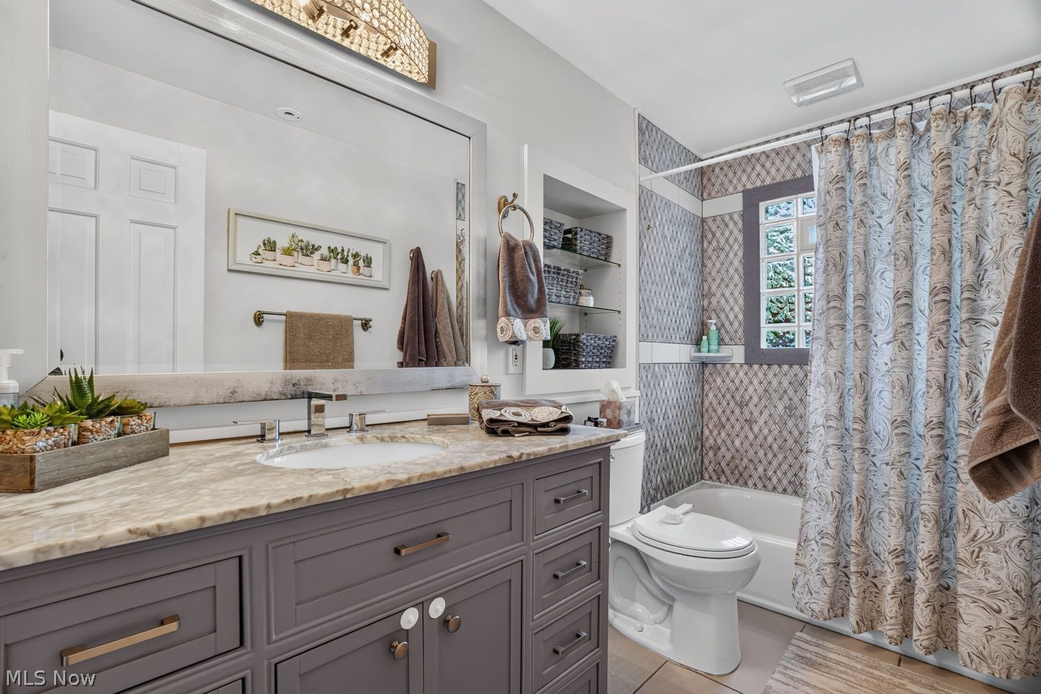 8446 Rockspring Drive Chagrin Falls OH 44023