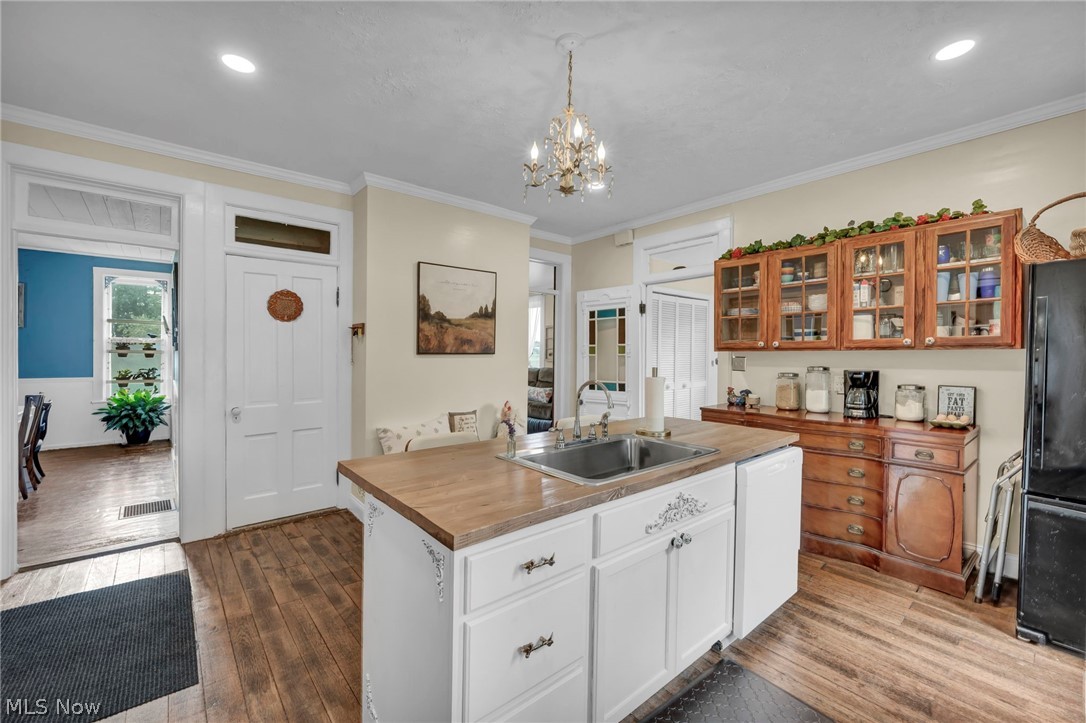 6012 Apollo Road NE Salineville OH 43945