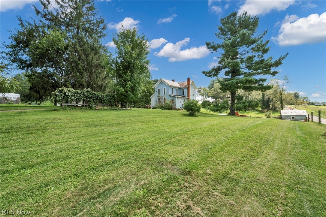 6012 Apollo Road NE Salineville OH 43945