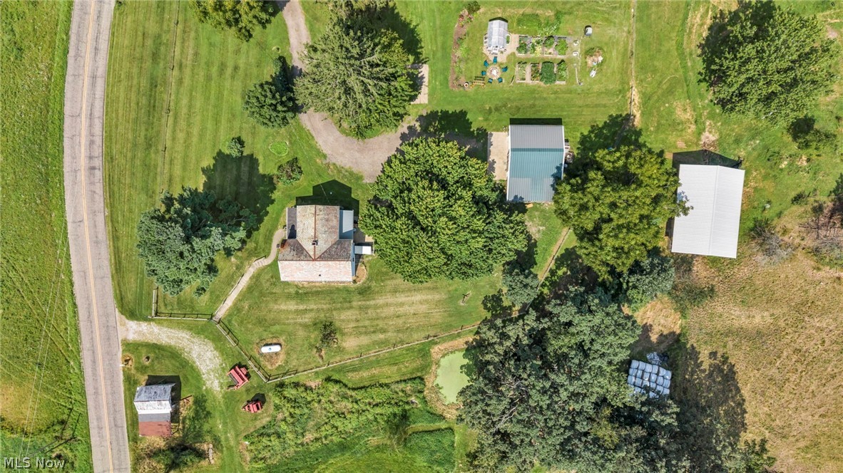 6012 Apollo Road NE Salineville OH 43945
