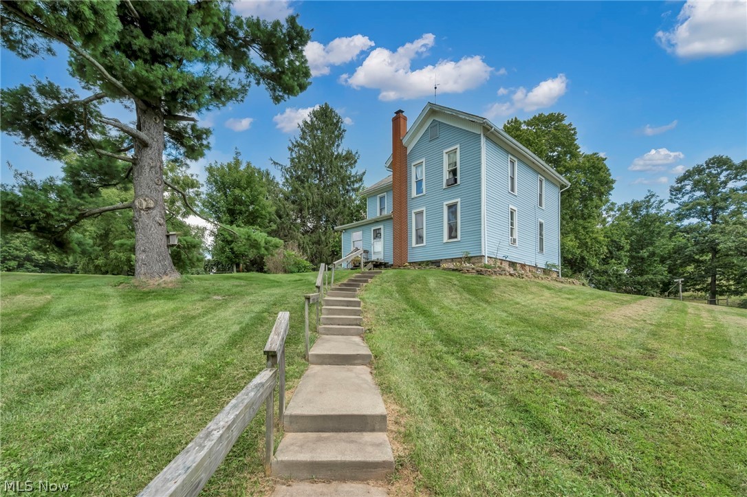 6012 Apollo Road NE Salineville OH 43945