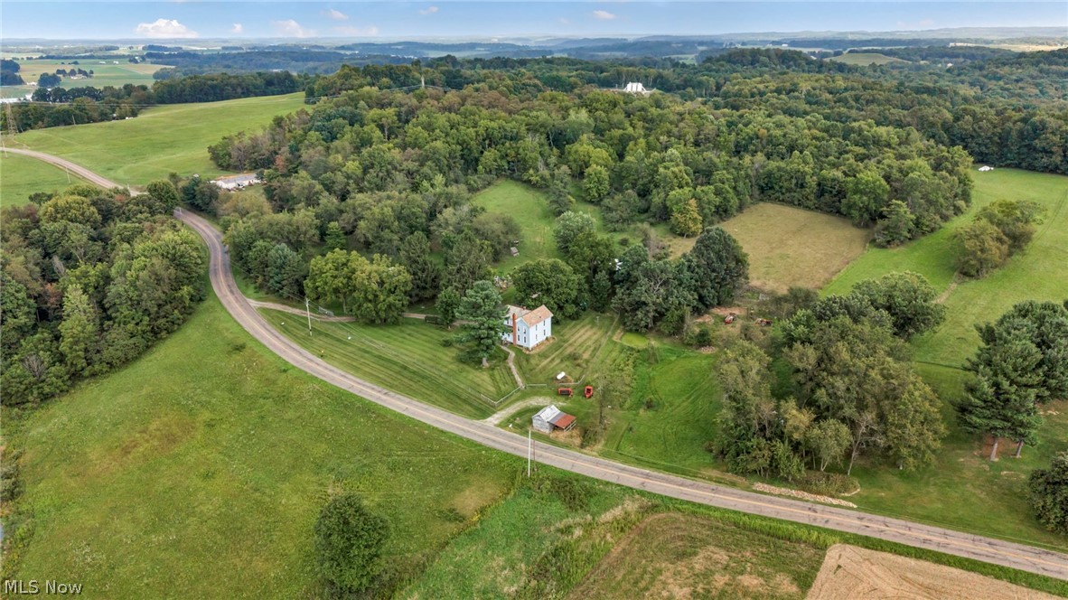 6012 Apollo Road NE Salineville OH 43945