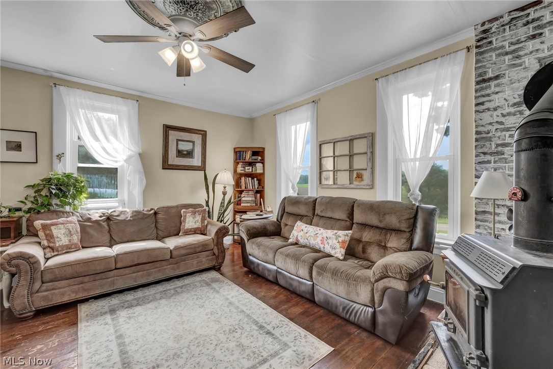 6012 Apollo Road NE Salineville OH 43945