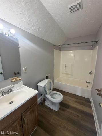 3247 E 90th Street Cleveland OH 44104
