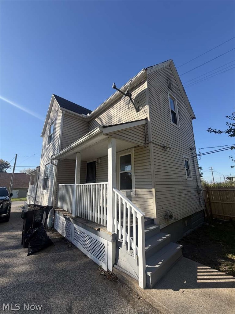 3247 E 90th Street Cleveland OH 44104