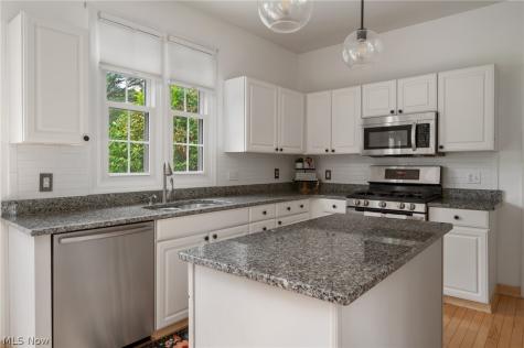 559 Alliance Drive Sagamore Hills OH 44067