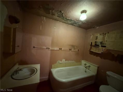 139 Harrison Avenue SW Canton OH 44706