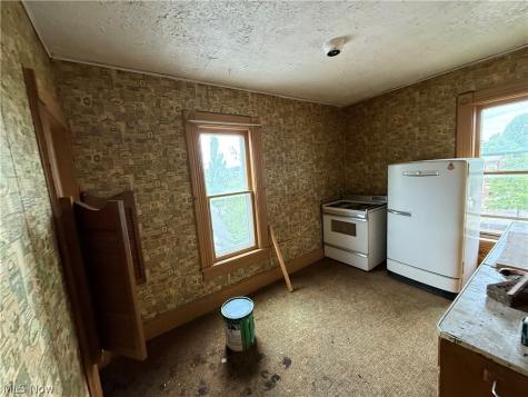 139 Harrison Avenue SW Canton OH 44706