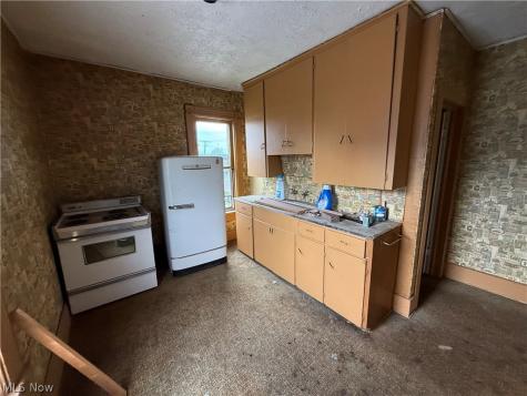 139 Harrison Avenue SW Canton OH 44706