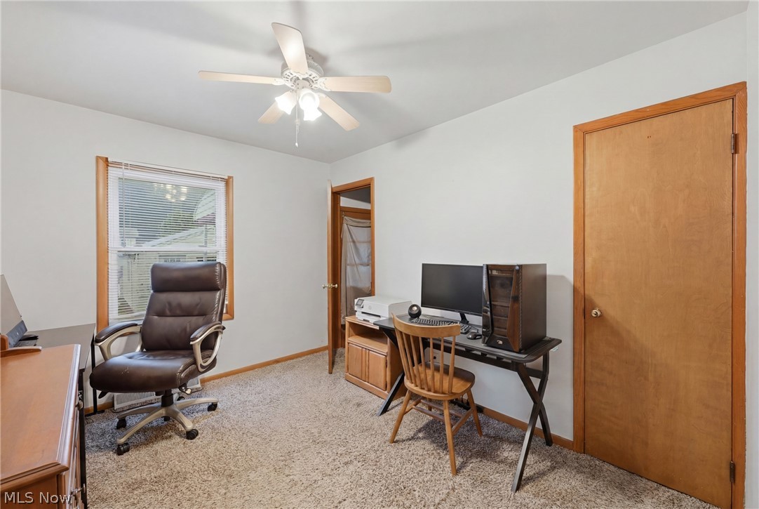 404 Elizabeth Street Hubbard OH 44425