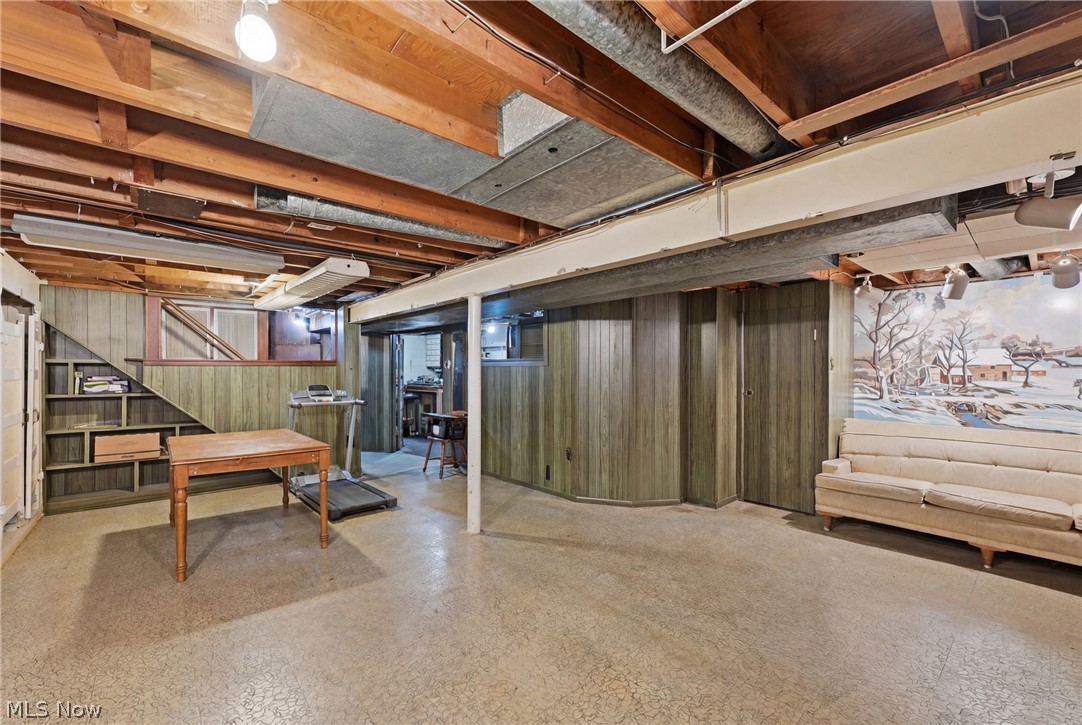 404 Elizabeth Street Hubbard OH 44425