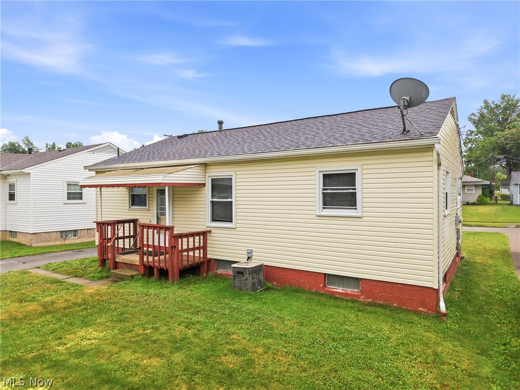 404 Elizabeth Street Hubbard OH 44425