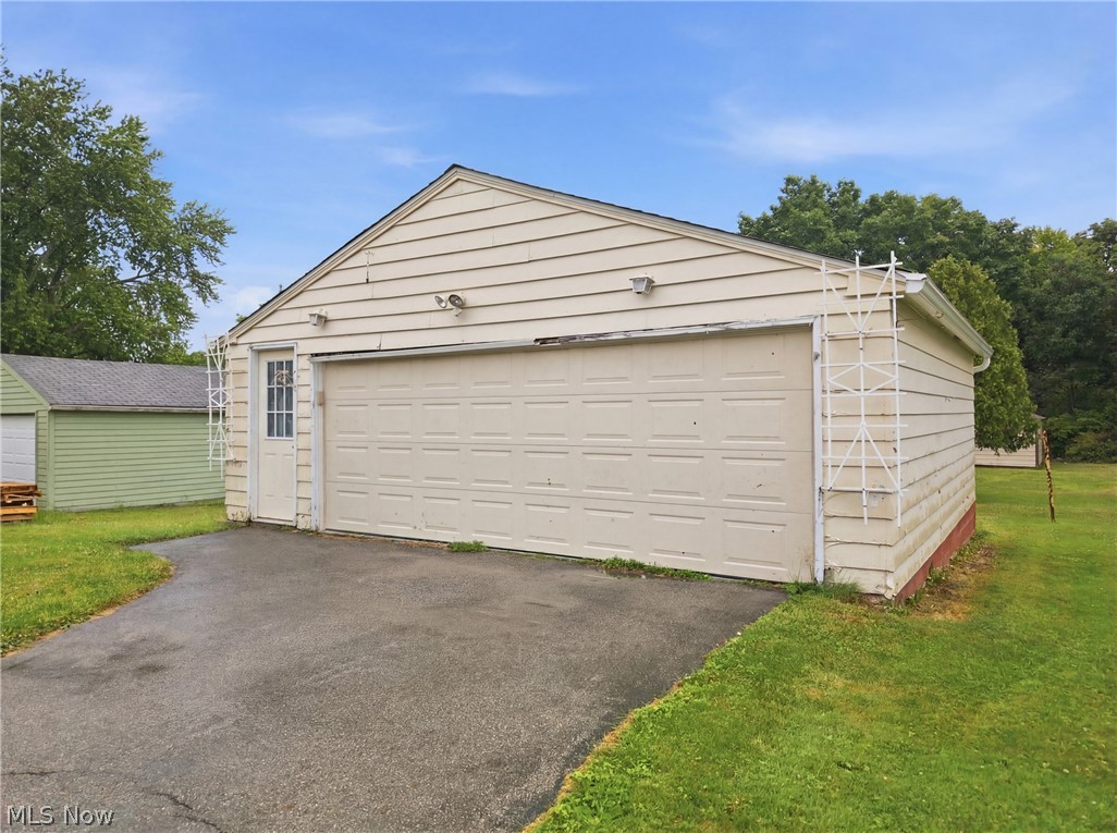 404 Elizabeth Street Hubbard OH 44425