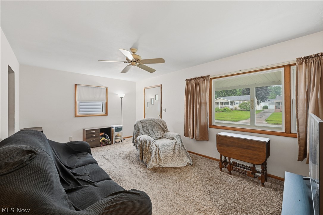 404 Elizabeth Street Hubbard OH 44425