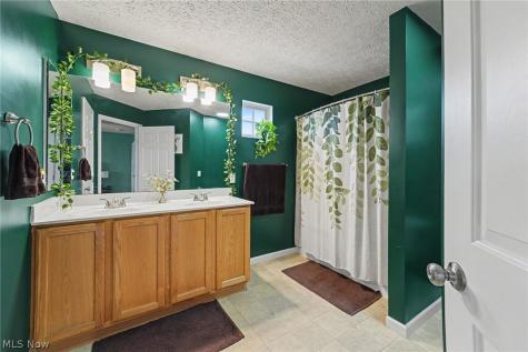 2721 Candlestick Drive Norton OH 44203