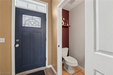 2721 Candlestick Drive Norton OH 44203