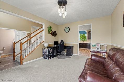 2721 Candlestick Drive Norton OH 44203