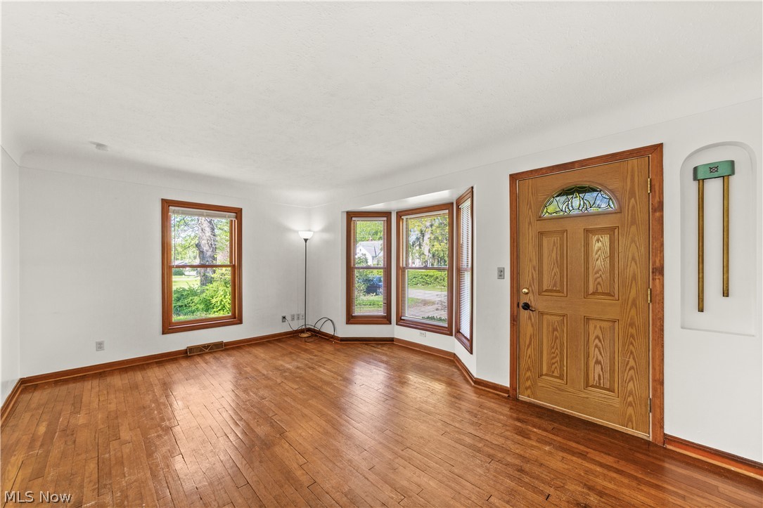 182 Norman Avenue Avon Lake OH 44012