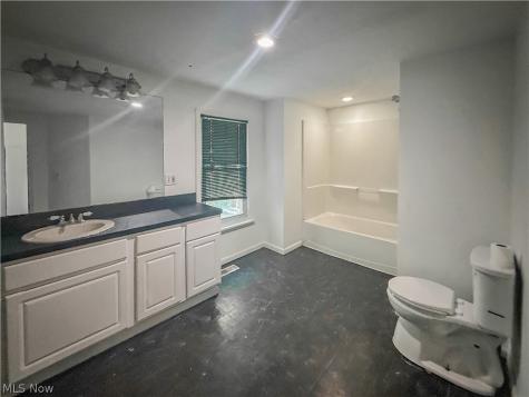 2173 E 86th Street Cleveland OH 44106