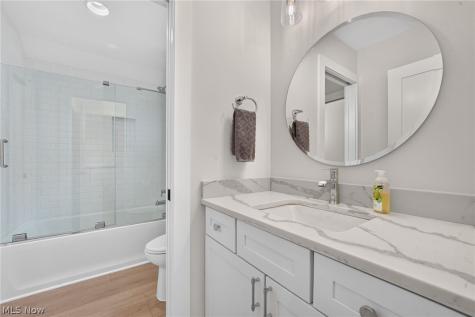 33500 Reserve Way Avon OH 44011