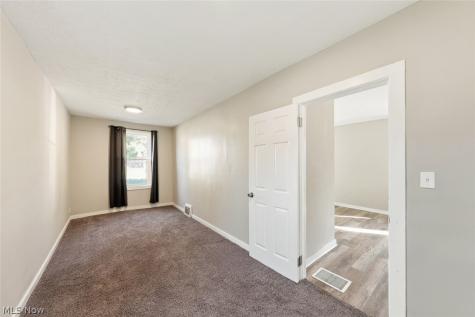 3623 Siam Avenue Cleveland OH 44113