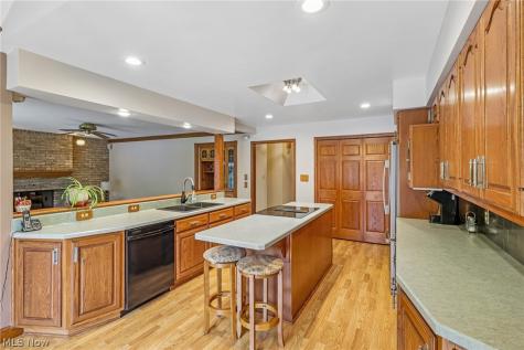 1006 Traci Lane Copley OH 44321