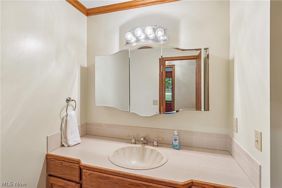 1006 Traci Lane Copley OH 44321