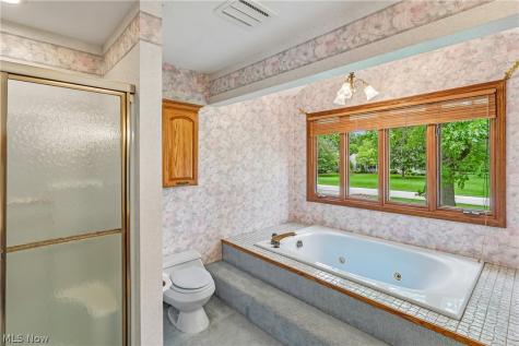 1006 Traci Lane Copley OH 44321