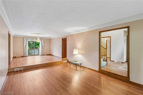 1006 Traci Lane Copley OH 44321