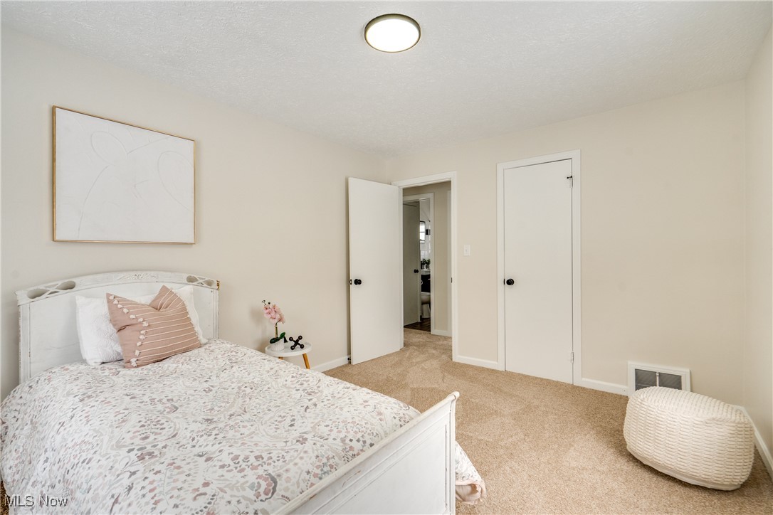 2079 12th Street SW Akron OH 44314