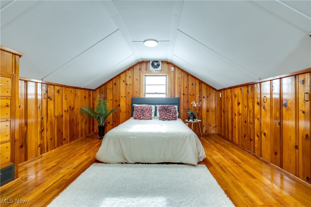 2079 12th Street SW Akron OH 44314