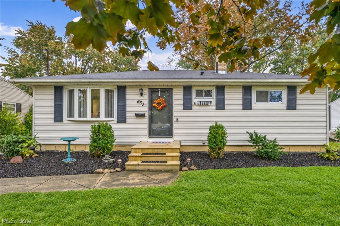 653 Lucille Drive Elyria OH 44035