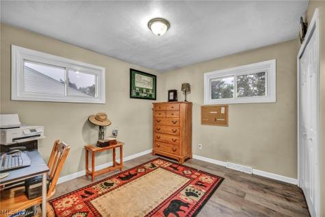 653 Lucille Drive Elyria OH 44035