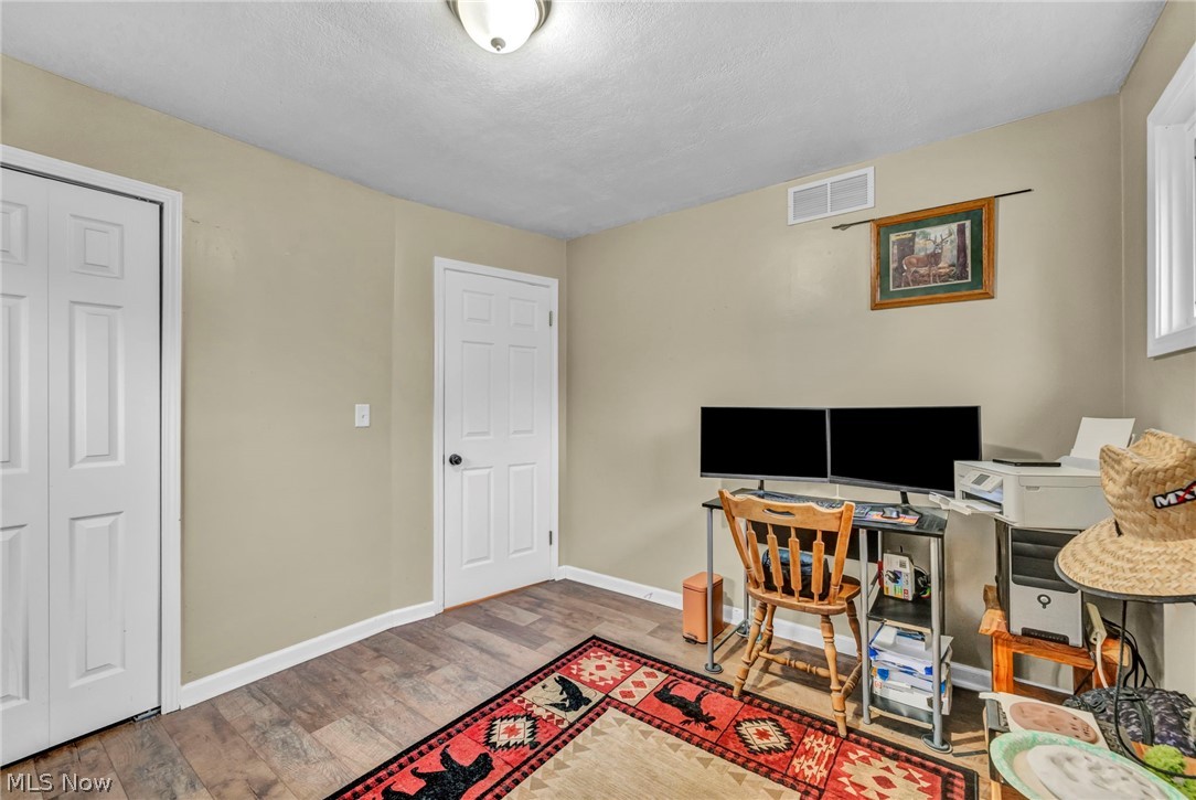 653 Lucille Drive Elyria OH 44035