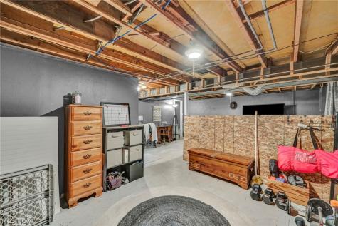 653 Lucille Drive Elyria OH 44035