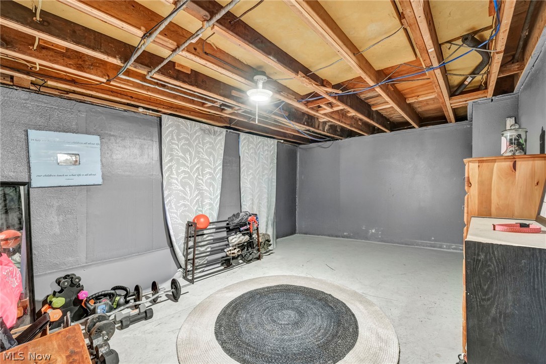 653 Lucille Drive Elyria OH 44035