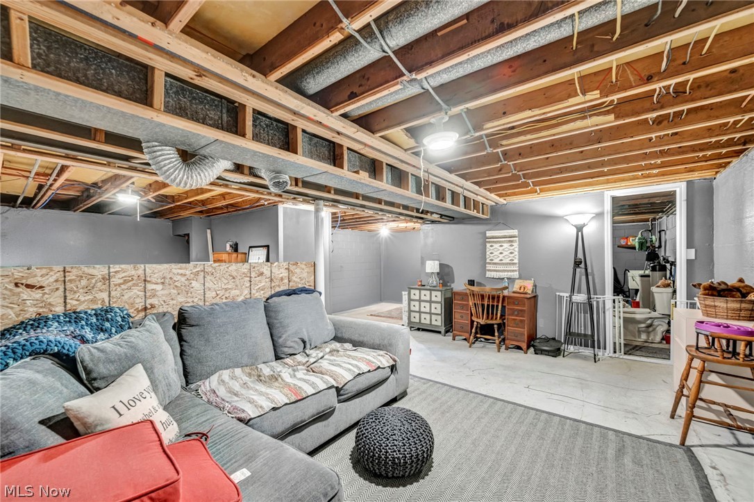 653 Lucille Drive Elyria OH 44035