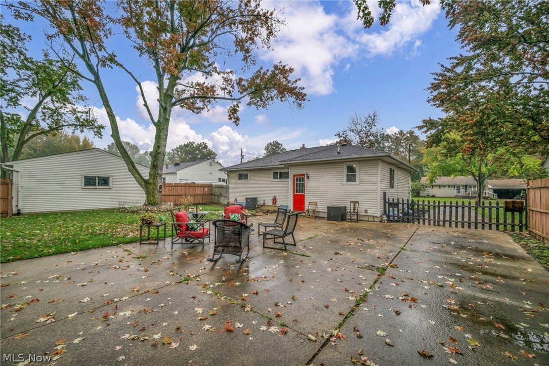 653 Lucille Drive Elyria OH 44035