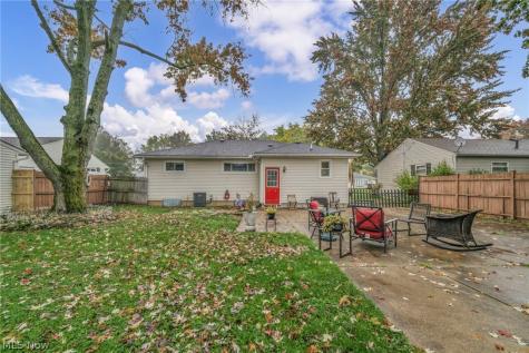 653 Lucille Drive Elyria OH 44035