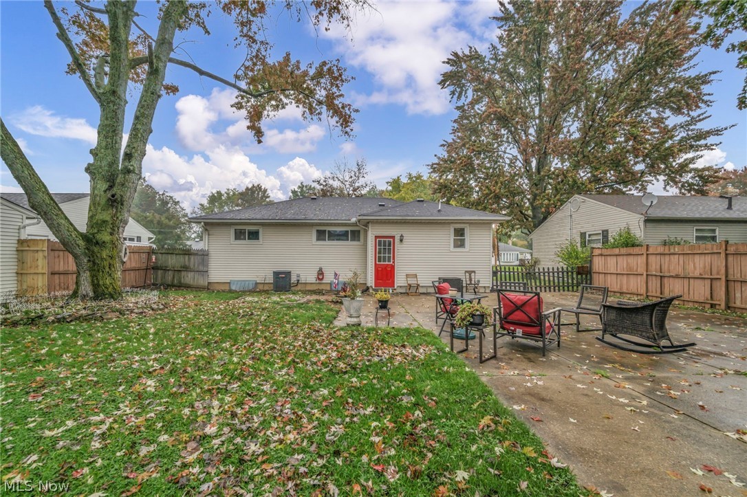 653 Lucille Drive Elyria OH 44035