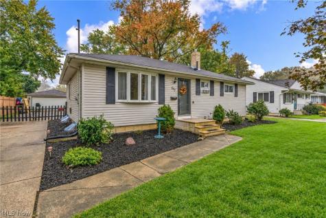 653 Lucille Drive Elyria OH 44035