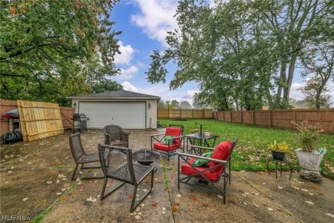 653 Lucille Drive Elyria OH 44035