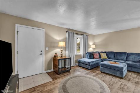 653 Lucille Drive Elyria OH 44035