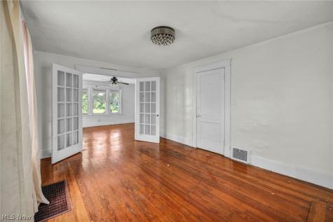 132 Irondale Street Elyria OH 44035