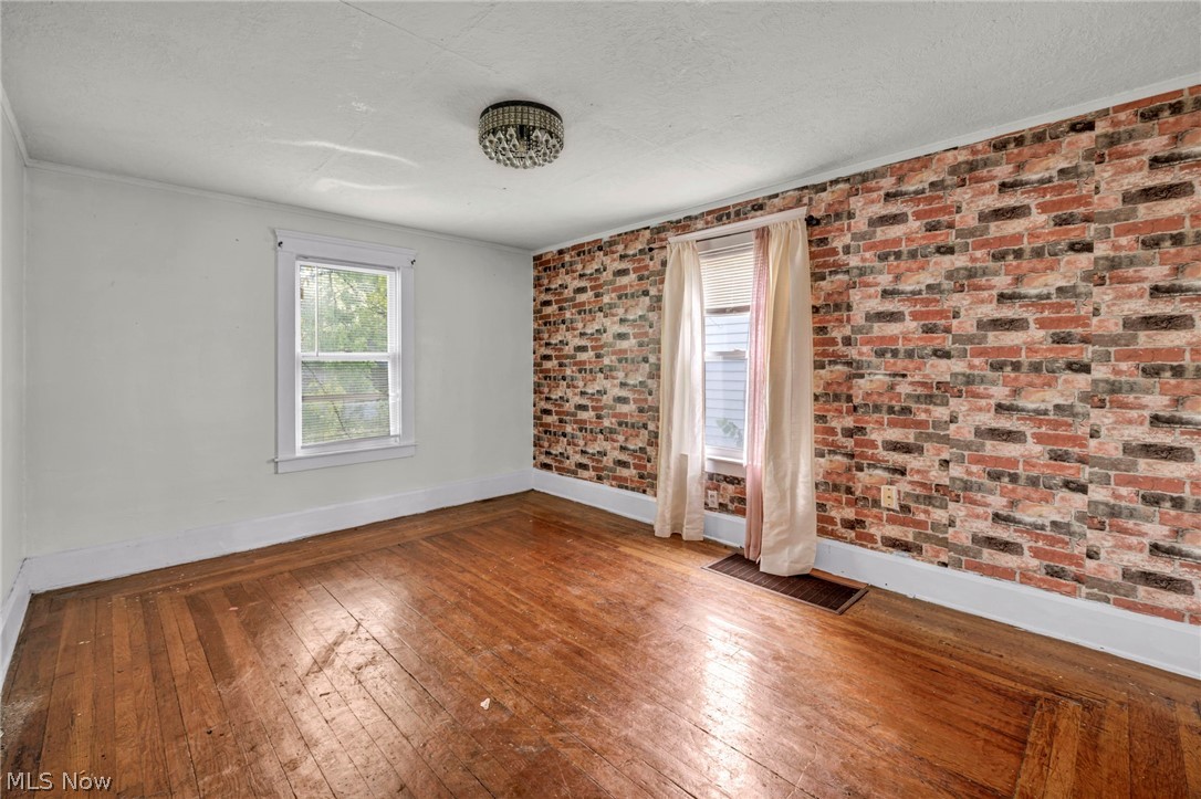 132 Irondale Street Elyria OH 44035