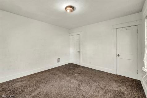 132 Irondale Street Elyria OH 44035